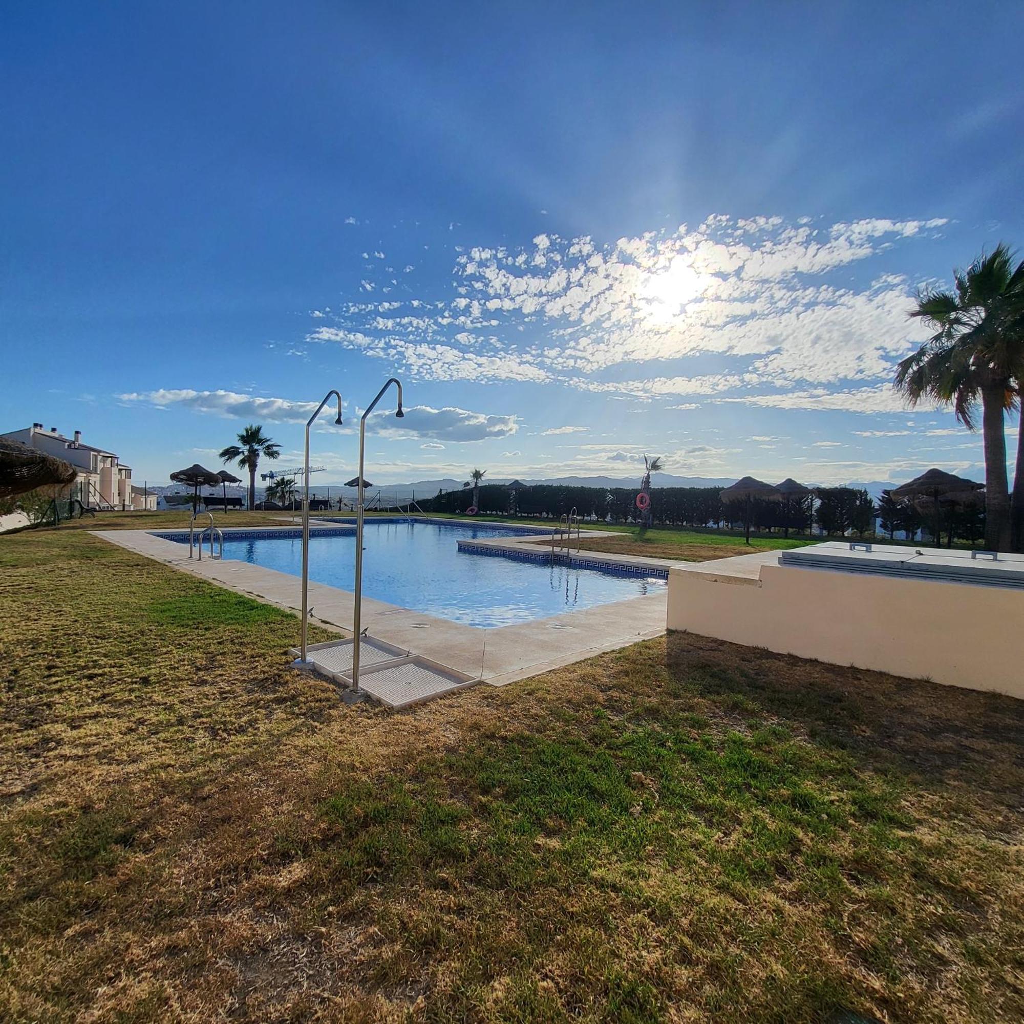 Golf En Baviera Con Vistas Al Mar Apartment Caleta De Velez Ngoại thất bức ảnh